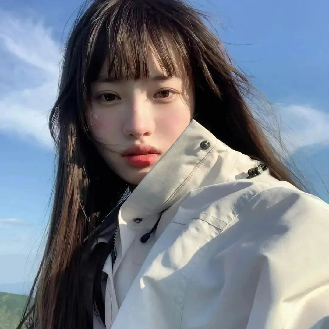 捷运上的女孩